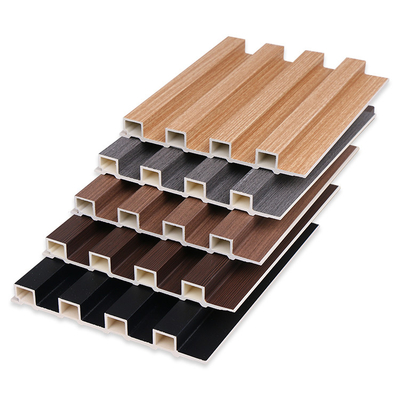 Kalite Özelleştirilmiş Ahşap Plastik Izgara Duvar Paneli Yivli WPC 1220 * 3000mm Fabrika
