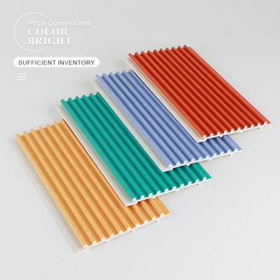 Kalite Co Ekstrüde Ahşap Plastik Kompozit PVC Duvar Panelleri 15mm Fabrika