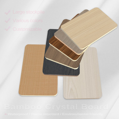 Kalite 8mm PVC Duvar Paneli Dekoratif Yangın geçirmez Ahşap Finer Bambu Elyaf Dikişsiz Duvar Tahtası Fabrika