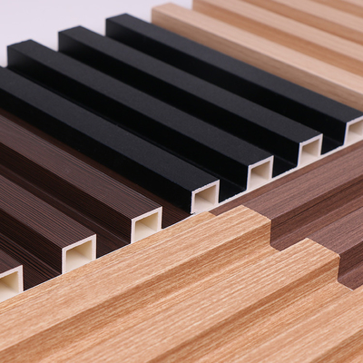 Kalite Özelleştirilmiş Ahşap Plastik Izgara Duvar Paneli Yivli WPC 1220 * 3000mm Fabrika